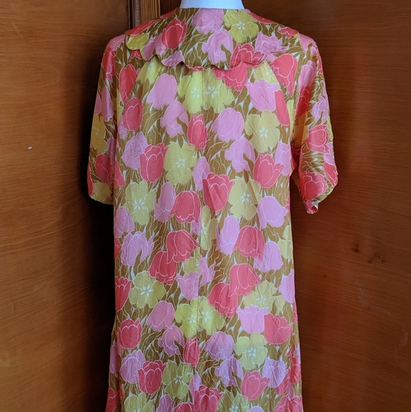 60s Floral Tulip Shirt Dress - Picture 3 of 10